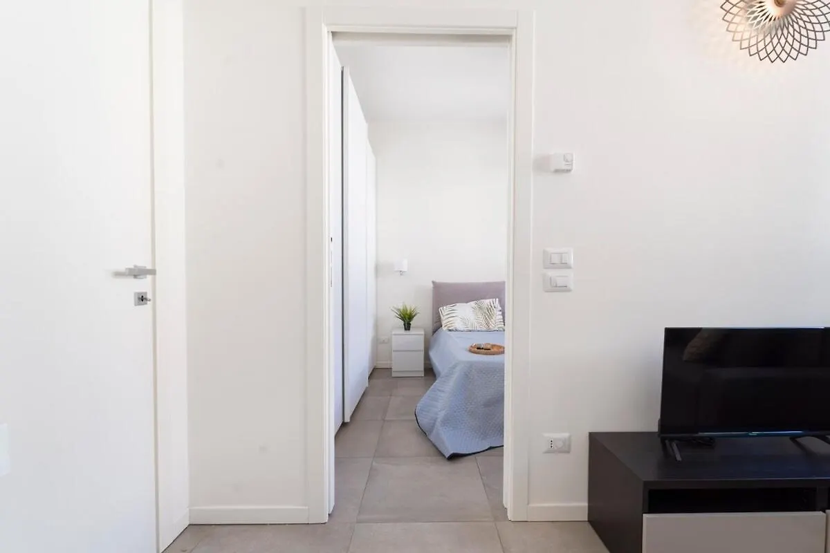 Monviso Sweet Apartment - Near Center - M5 Station Milão