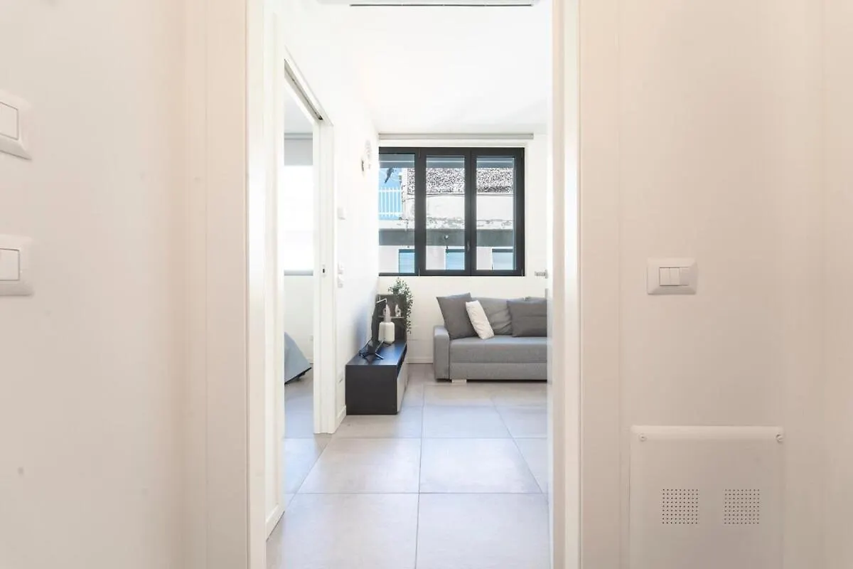 Monviso Sweet Apartment - Near Center - M5 Station Milão